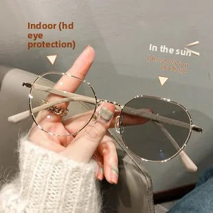 Fashion Cat Eye Photochromic Myopia Glasses for Women Outdoor Color Changing UV Protection Sunglasses Travel Driving Eyeglasses