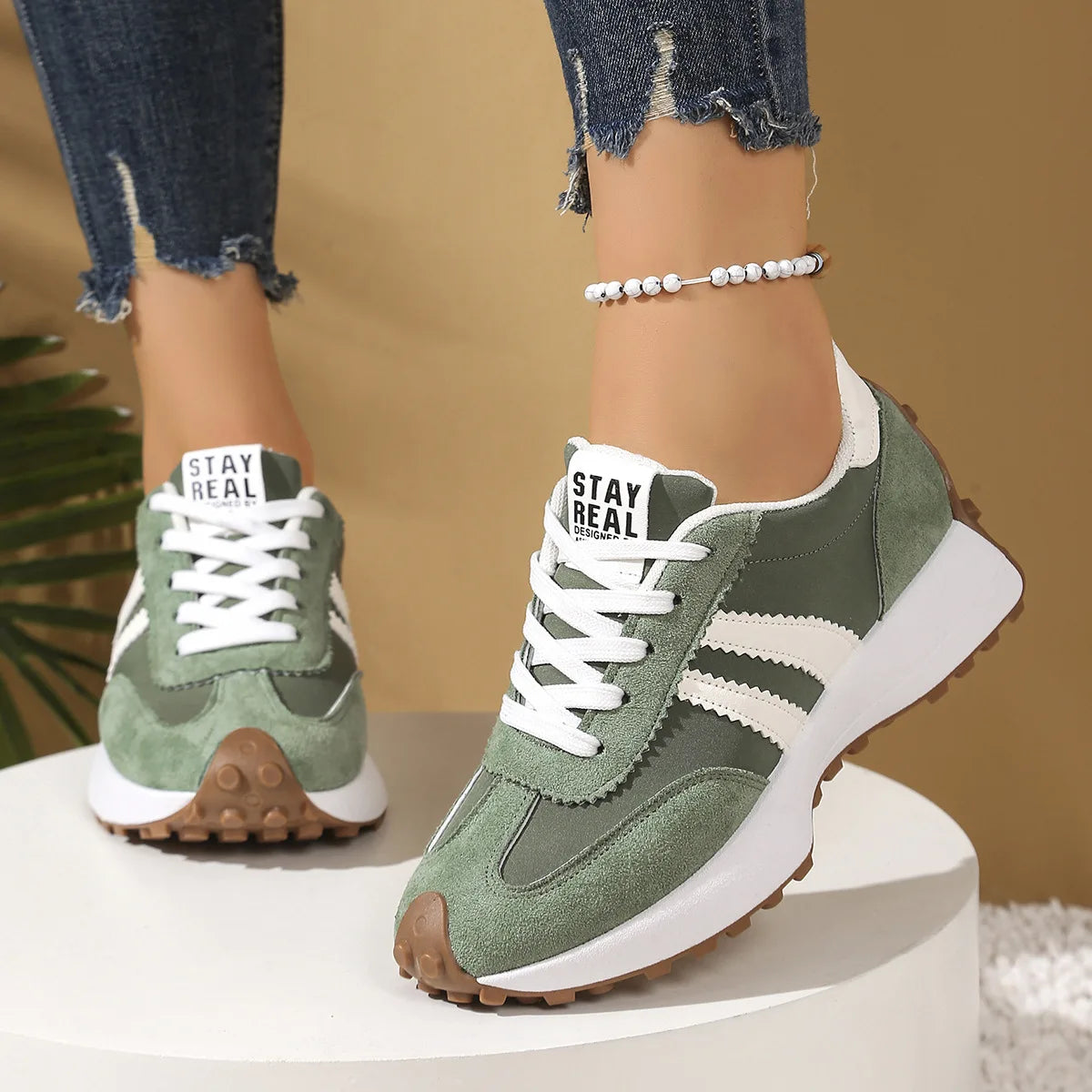 Spring Thick Bottom Women Sneakers 2026 New Casual Patchwork Leather Sneakers Women Outdoor Casual Comfortable Shoes Ladies Shoe