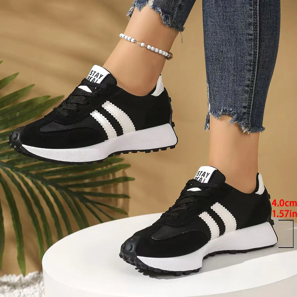 2026 Spring Retro Women Sneakers Summer Casual Patchwork Leather Sneakers Women outdoor Casual Comfort Shoes