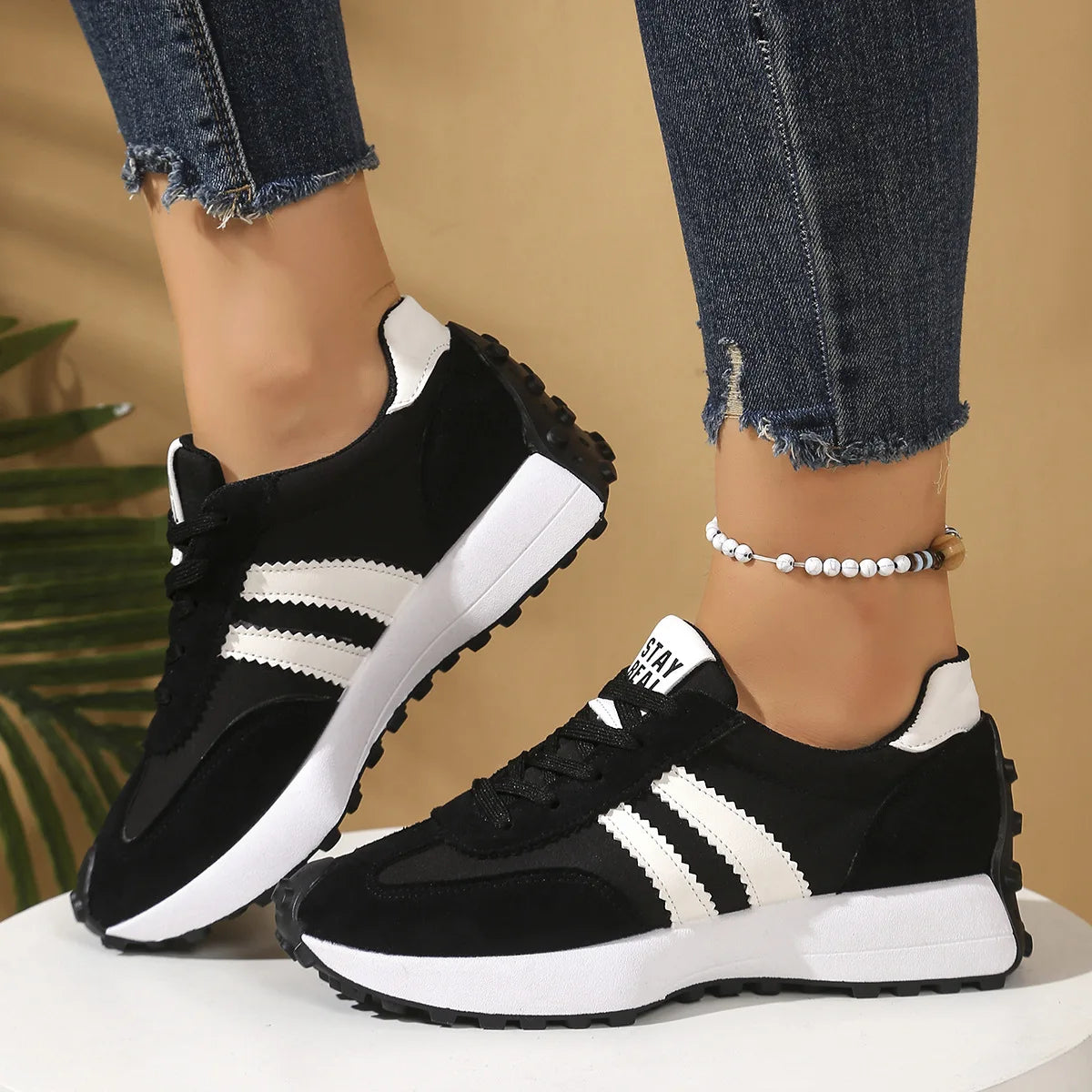 Spring Thick Bottom Women Sneakers 2026 New Casual Patchwork Leather Sneakers Women Outdoor Casual Comfortable Shoes Ladies Shoe